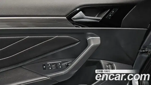 Volkswagen Jetta 2023 — Фото 18/20