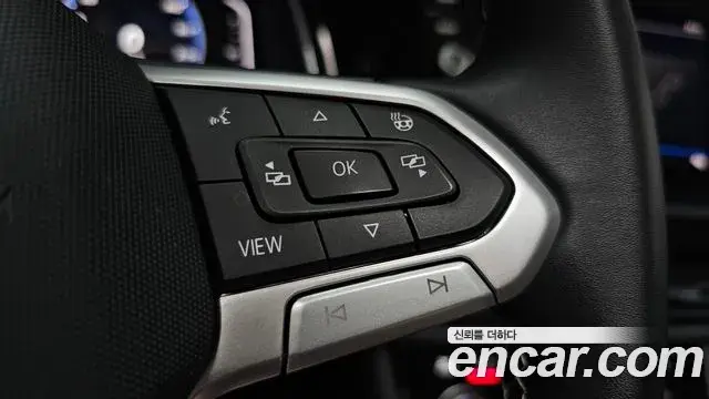 Volkswagen Jetta 2023 — ფოტო 25/35