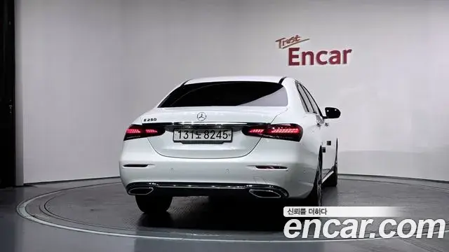 Mercedes-Benz E-Class 2021 — Фото 4/20