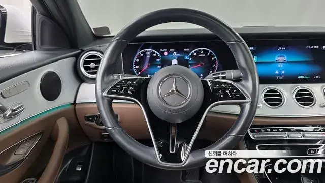 Mercedes-Benz E-Class 2021 — Фото 12/20