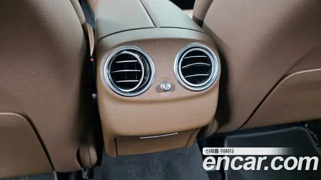 Mercedes-Benz E-Class 2021 — Фото 18/20