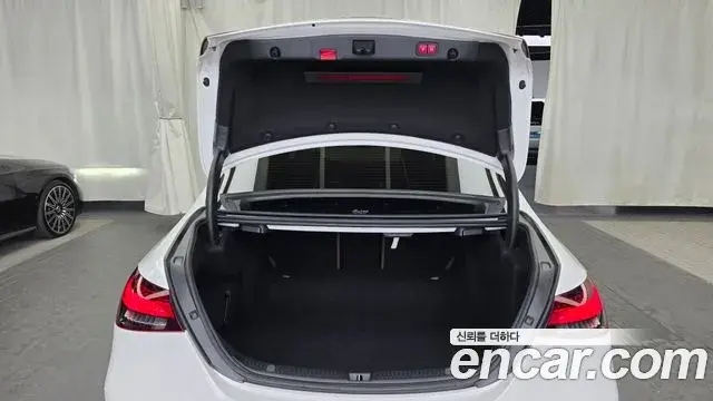 Mercedes-Benz E-Class 2021 — Фото 20/20