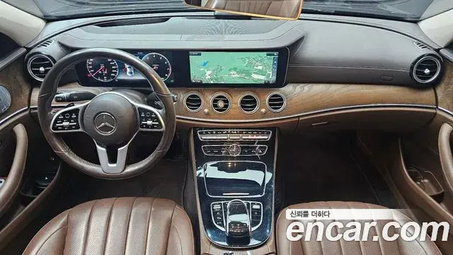 Mercedes-Benz E-Class 2019 — Фото 7/20