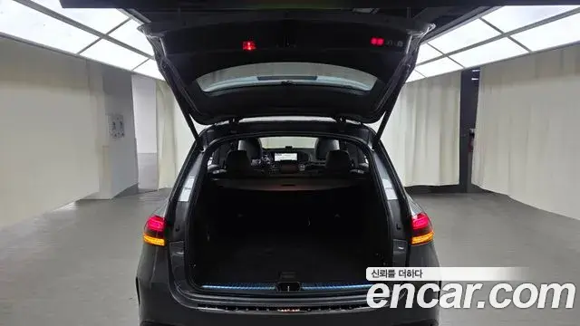 Mercedes-Benz GLE-Class 2025 — Фото 18/20