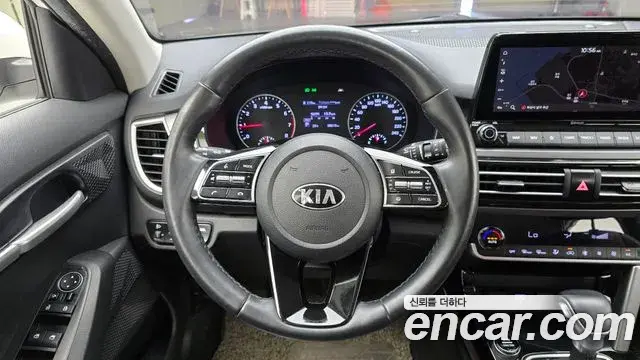Kia Seltos 2020 — ფოტო 13/20