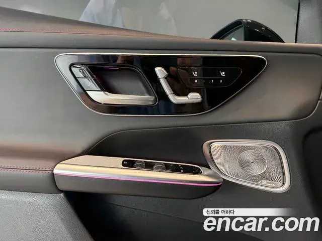 Mercedes-Benz GLC-Class 2026 — Фото 17/20