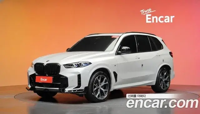BMW X5 2025 — Фото 1/20