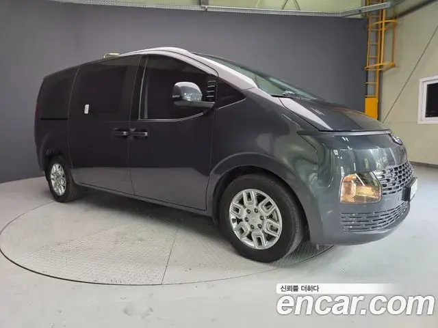 Hyundai Staria 2022 — Фото 2/20