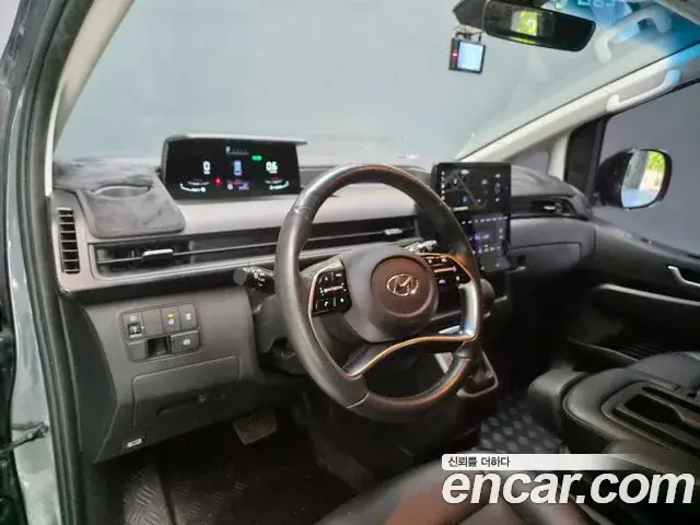 Hyundai Staria 2022 — Фото 4/20