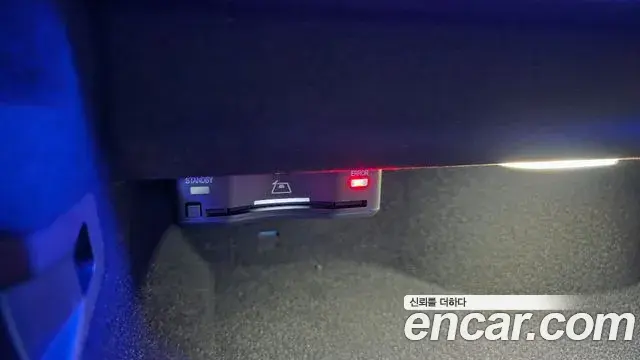 Mercedes-Benz AMG GT 2025 — Şəkil 30/33