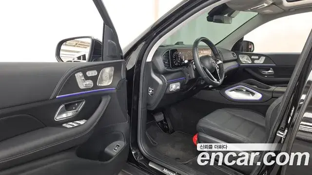 Mercedes-Benz GLE-Class 2025 — ფოტო 1/33
