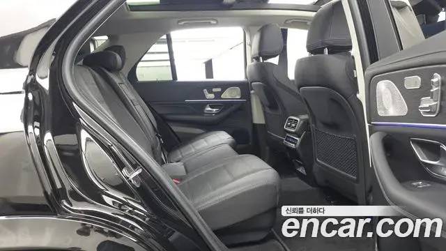 Mercedes-Benz GLE-Class 2025 — ფოტო 24/33