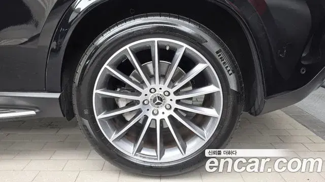 Mercedes-Benz GLE-Class 2025 — ფოტო 22/33