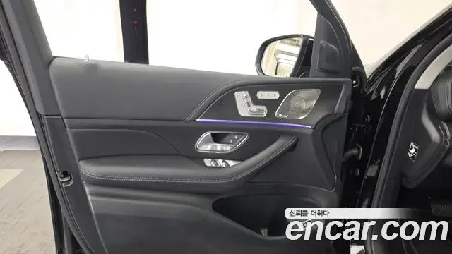 Mercedes-Benz GLE-Class 2025 — ფოტო 25/33