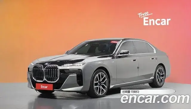 BMW 7 Series 2025 — Фото 1/20
