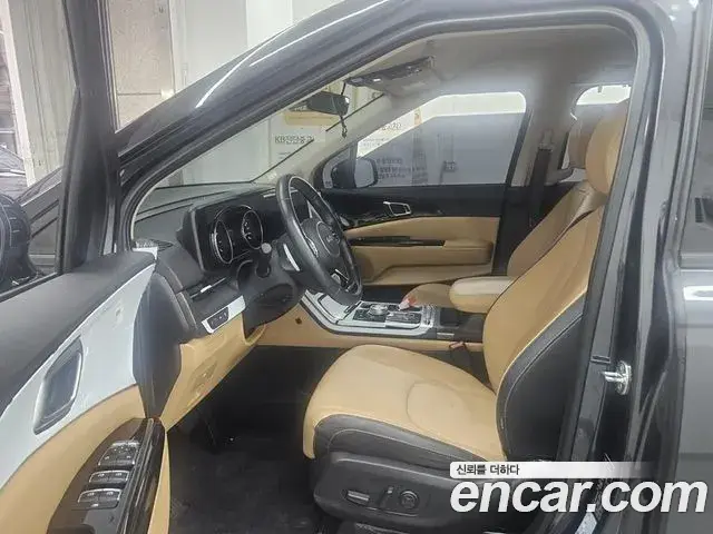 Kia Carnival 2022 — Фото 3/20