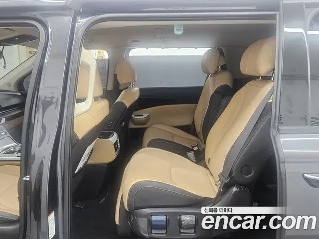 Kia Carnival 2022 — Фото 4/20