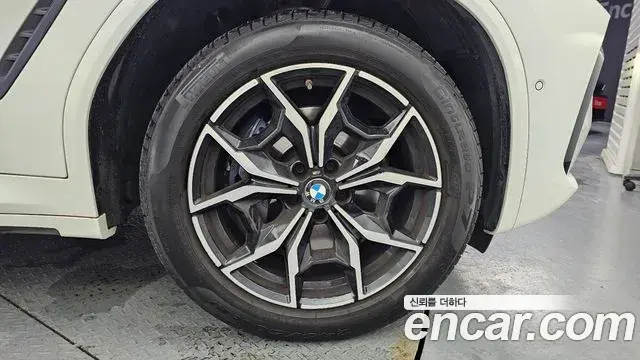 BMW X4 2022 — Фото 5/20