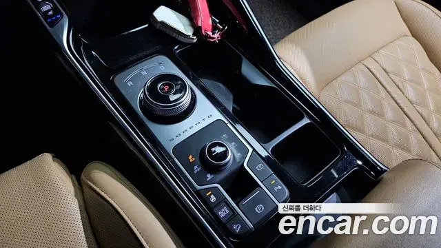 Kia Sorento 2021 — Фото 9/20