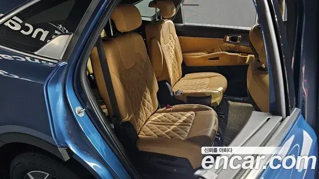 Kia Sorento 2021 — Фото 11/20