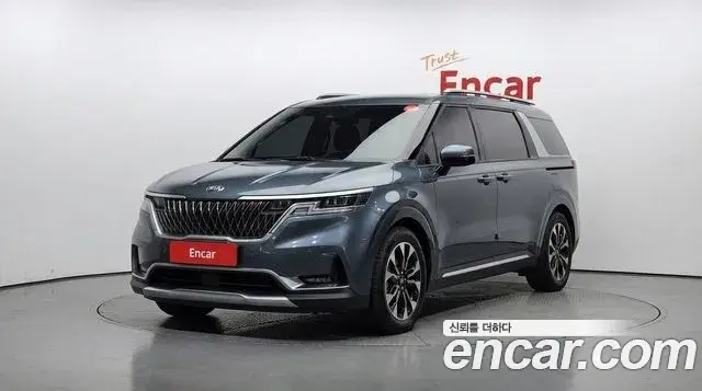 Kia Carnival 2020 — Фото 1/20