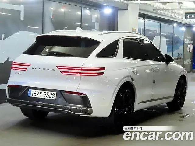 Genesis GV70 2024 — ფოტო 12/20