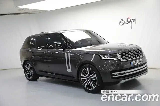 Land Rover Range Rover 2023 — Фото 2/20