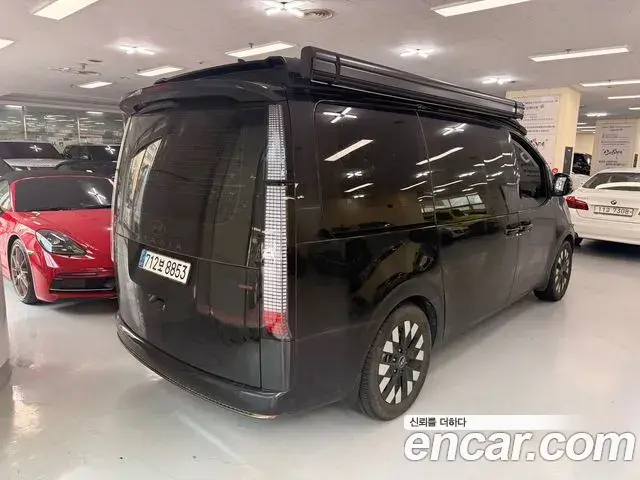 Hyundai Staria 2024 — Фото 3/20