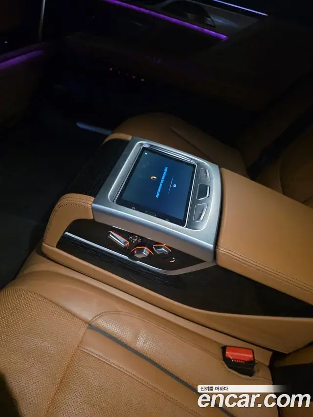 BMW 7 Series 2018 — Фото 15/20