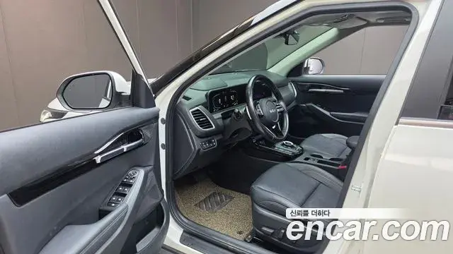 Kia Seltos 2022 — Photo 1/38