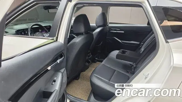 Kia Seltos 2022 — Photo 14/38