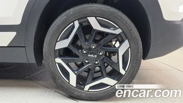 Kia Seltos 2022 — Photo 8/38