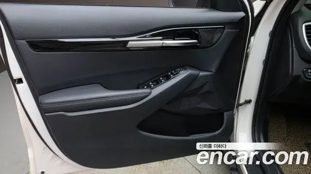 Kia Seltos 2022 — Photo 37/38