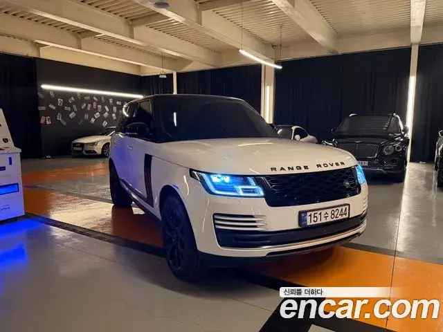 Land Rover Range Rover 2018 — Фото 1/17