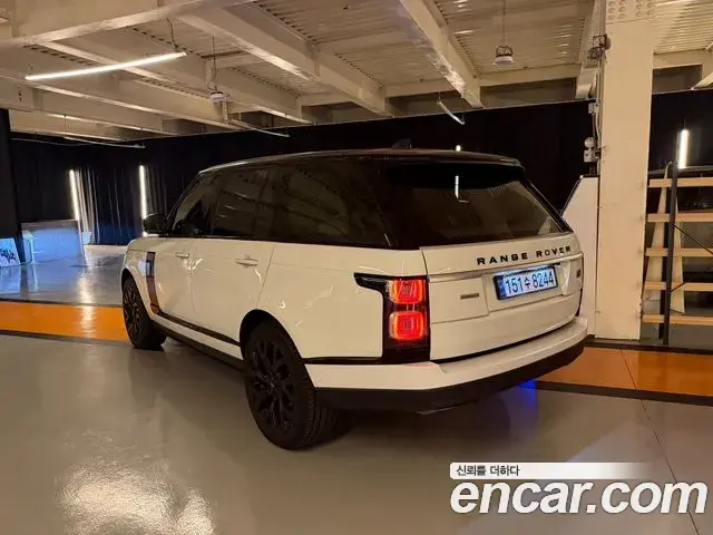 Land Rover Range Rover 2018 — Фото 3/17