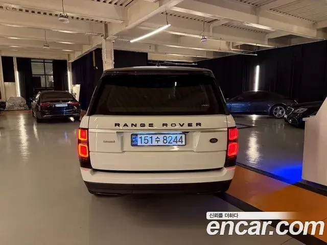 Land Rover Range Rover 2018 — Фото 5/17