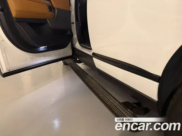 Land Rover Range Rover 2018 — Фото 16/17