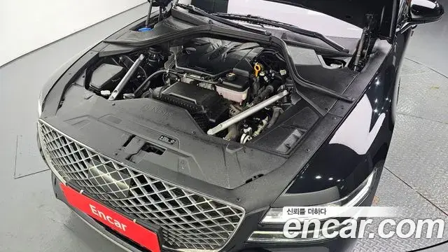 Genesis Electrified G80 2021 — Photo 6/20
