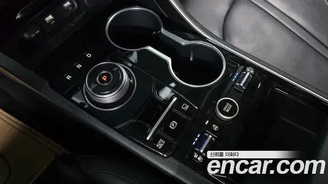 Kia K5 2022 — ფოტო 28/30
