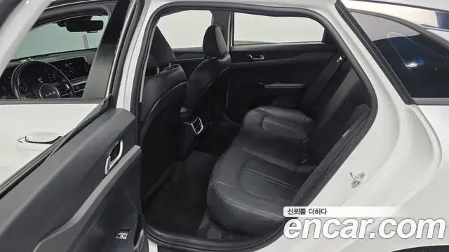 Kia K5 2022 — ფოტო 20/30