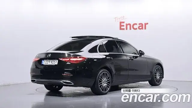 Mercedes-Benz C-Class 2022 — Фото 1/20