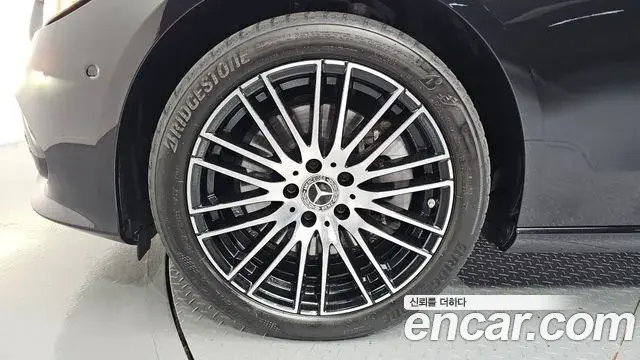 Mercedes-Benz C-Class 2022 — Фото 4/20