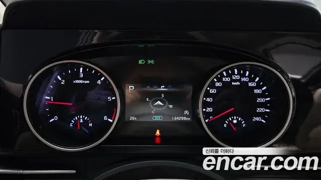 Kia Carnival 2020 — Фото 8/20