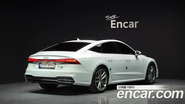 Audi A7 2020 — Фото 2/20