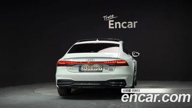 Audi A7 2020 — Фото 4/20