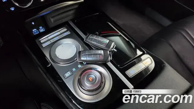 Genesis Electrified G80 2022 — Şəkil 9/20