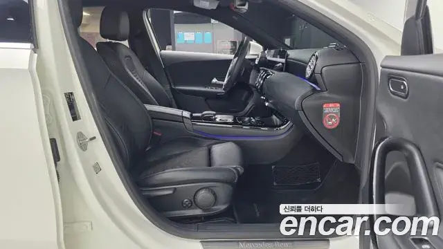 Mercedes-Benz A-Class 2020 — Фото 10/20