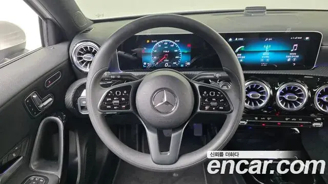 Mercedes-Benz A-Class 2020 — Фото 12/20