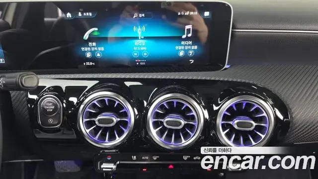 Mercedes-Benz A-Class 2020 — Фото 13/20