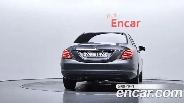 Mercedes-Benz C-Class 2018 — Фото 4/20